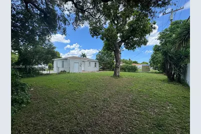 1320 NW 87th St, Miami, FL 33147 - Photo 3