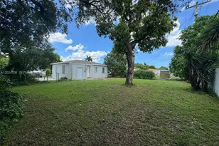 1320 NW 87th St, Miami, FL 33147 - Photo 3