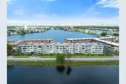 18601 NE 14th Ave #409, Miami, FL 33179 - Photo 25