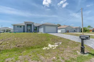 4203 11th St W, Other City - In The State Of Florida, FL 33971 - Photo 3