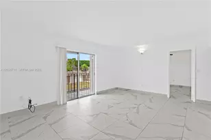 7011 SW 129th Ave, Miami, FL 33183 - Photo 3