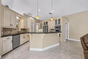 14501 SW 18th Ct, Davie, FL 33325 - Photo 3