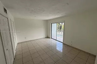 1655 W 44th Pl, Hialeah, FL 33012 - Photo 7