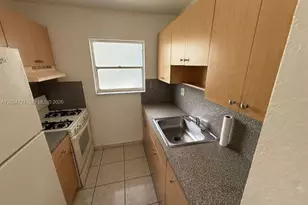 1655 W 44th Pl, Hialeah, FL 33012 - Photo 3