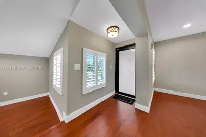 9800 SW 76th St, Miami, FL 33173 - Photo 5