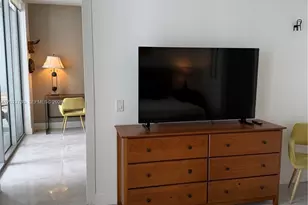 1300 Brickell Bay Dr, Miami, FL 33131 - Photo 21