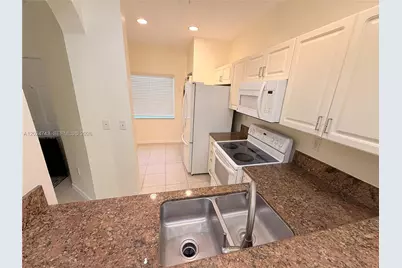 2232 SE 26th Ln #2232-1, Homestead, FL 33035 - Photo 7