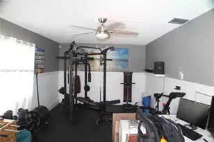 1317 SW 82nd Ave, North Lauderdale, FL 33068 - Photo 9