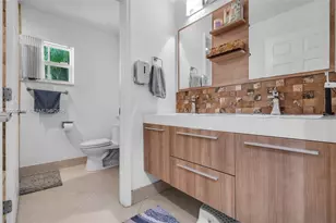 632 Carrington Ln, Weston, FL 33326 - Photo 25