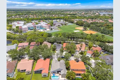 632 Carrington Ln, Weston, FL 33326 - Photo 57