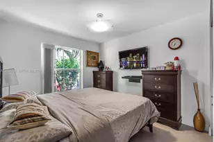 632 Carrington Ln, Weston, FL 33326 - Photo 23