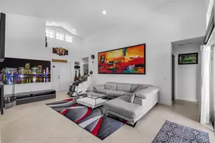 632 Carrington Ln, Weston, FL 33326 - Photo 13