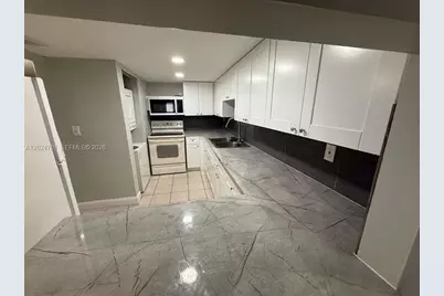 10000 NW 80th Ct #2345, Hialeah Gardens, FL 33016 - Photo 3