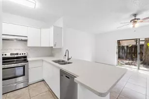 16035 Emerald Cove Rd, Weston, FL 33331 - Photo 19