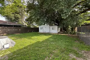 1773 NW 45th St, Miami, FL 33142 - Photo 5