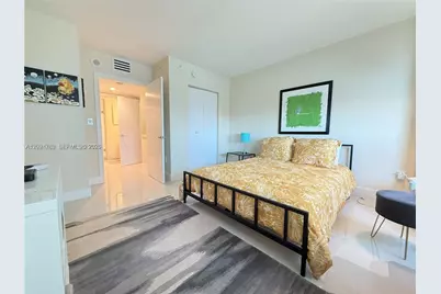 1155 Brickell Bay Dr #2108, Miami, FL 33131 - Photo 15