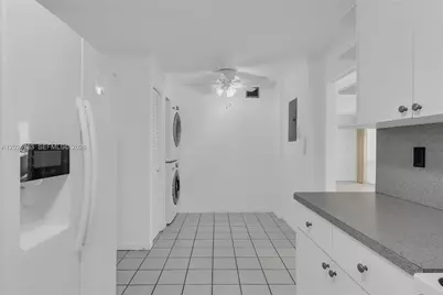 13951 Kendale Lakes Cir #208A, Miami, FL 33183 - Photo 9