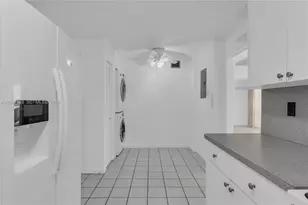 13951 Kendale Lakes Cir, Miami, FL 33183 - Photo 9