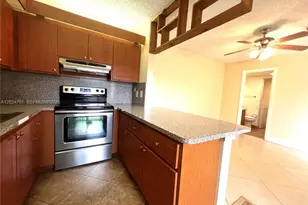 246 Woodland Rd, Palm Springs, FL 33461 - Photo 9