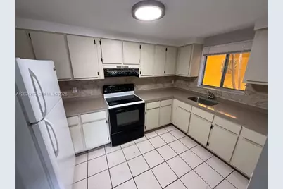 1501 W 42nd St #110, Hialeah, FL 33012 - Photo 3