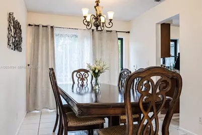2315 NW 98th Ter, Coral Springs, FL 33065 - Photo 5