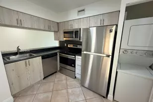 1025 Coral Club Dr, Coral Springs, FL 33071 - Photo 3