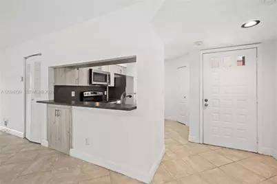 1025 Coral Club Dr #1025, Coral Springs, FL 33071 - Photo 7