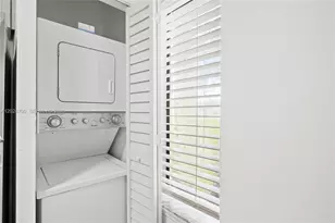 1025 Coral Club Dr, Coral Springs, FL 33071 - Photo 5