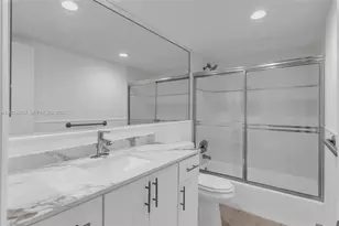 90 Edgewater Dr, Coral Gables, FL 33133 - Photo 23