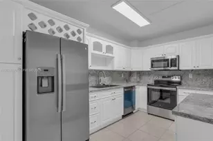 90 Edgewater Dr, Coral Gables, FL 33133 - Photo 9