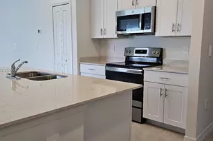 20291 Caroline Crk Pl, Lehigh Acres, FL 33974 - Photo 5