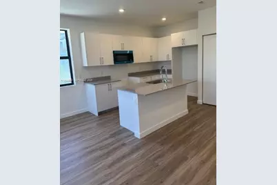 122 NW 10th Ter #122 C, Florida City, FL 33034 - Photo 9