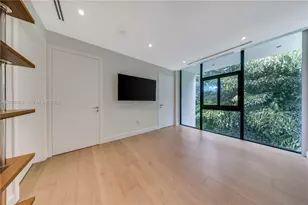 420 N Hibiscus Dr, Miami Beach, FL 33139 - Photo 27