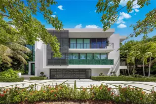 420 N Hibiscus Dr, Miami Beach, FL 33139 - Photo 1
