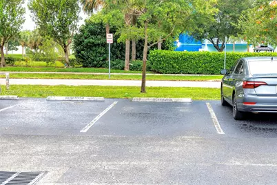 4200 Hillcrest Dr #504, Hollywood, FL 33021 - Photo 35