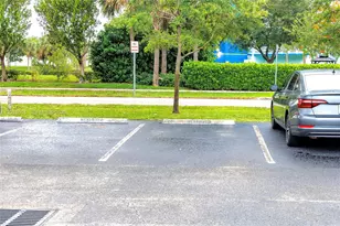 4200 Hillcrest Dr, Hollywood, FL 33021 - Photo 35
