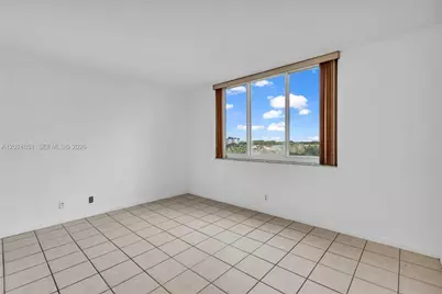 4200 Hillcrest Dr #504, Hollywood, FL 33021 - Photo 25