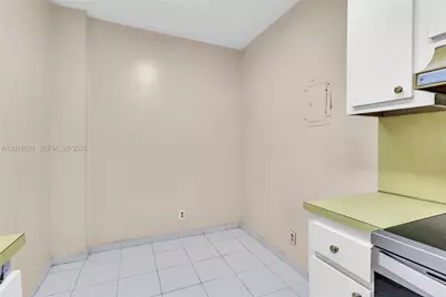 4200 Hillcrest Dr #504, Hollywood, FL 33021 - Photo 29