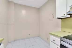 4200 Hillcrest Dr, Hollywood, FL 33021 - Photo 29
