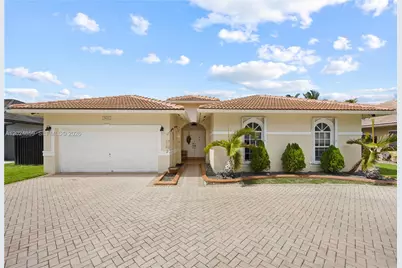7831 NW 160th Ter, Miami Lakes, FL 33016 - Photo 41