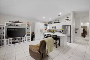 7831 NW 160th Terrace, Miami Lakes, FL 33016 - Photo 9