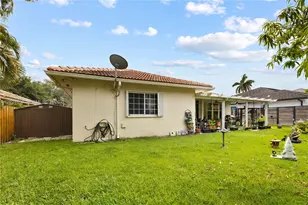7831 NW 160th Terrace, Miami Lakes, FL 33016 - Photo 41