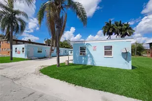 625 W Ave A, Belle Glade, FL 33430 - Photo 1
