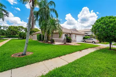 16269 SW 6th St, Pembroke Pines, FL 33027 - Photo 3