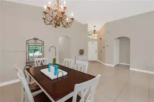 16269 SW 6th St, Pembroke Pines, FL 33027 - Photo 9