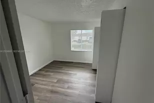 6921 Pembroke Rd, Pembroke Pines, FL 33023 - Photo 5