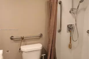 4200 Hillcrest Dr, Hollywood, FL 33021 - Photo 13