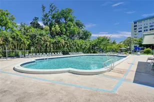 4200 Hillcrest Dr, Hollywood, FL 33021 - Photo 23