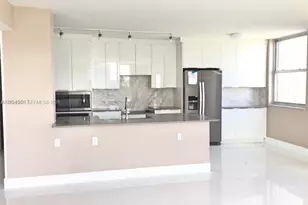 4200 Hillcrest Dr, Hollywood, FL 33021 - Photo 17