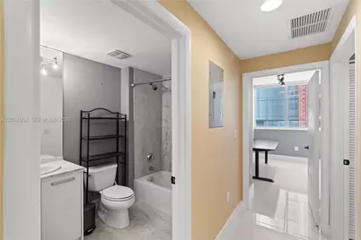 244 Biscayne Blvd #3108, Miami, FL 33132 - Photo 23